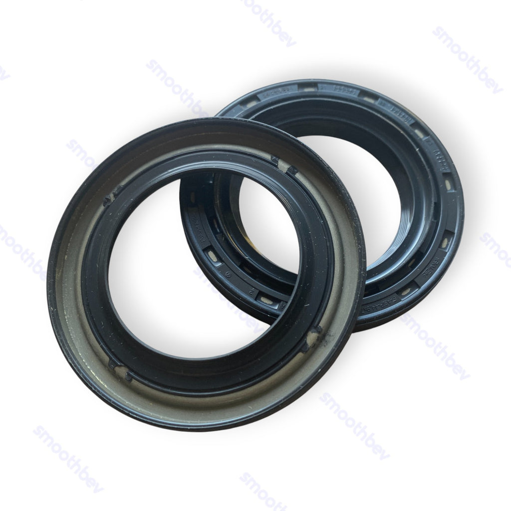 Rear Engine Oil Seals, 2 pcs